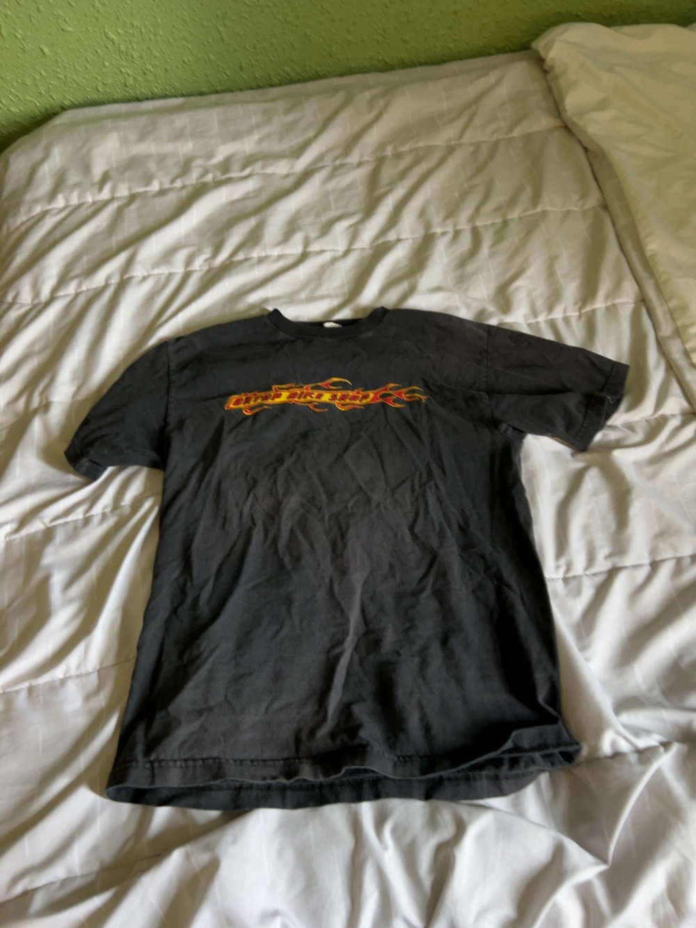 Vintage Graphic Short Sleeve T-Shirt Black Pre-Owned